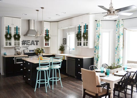 Holiday House Tour: Teal and Green create an unexpected holiday color combination