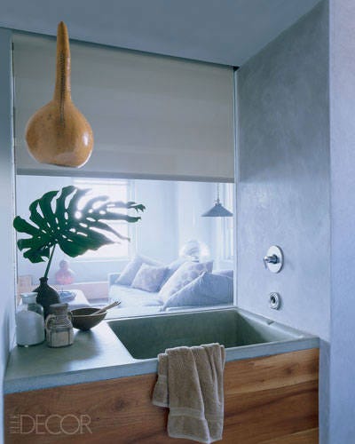 Bathtubs That Stand Out