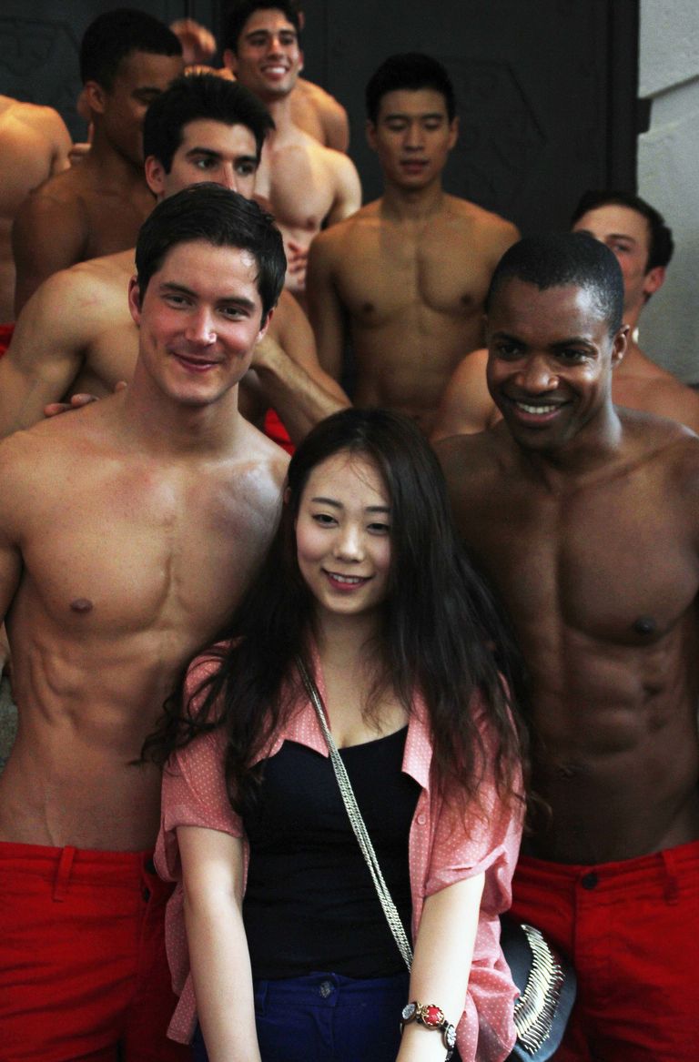 An Ode To The Shirtless Abercrombie And Fitch Models 