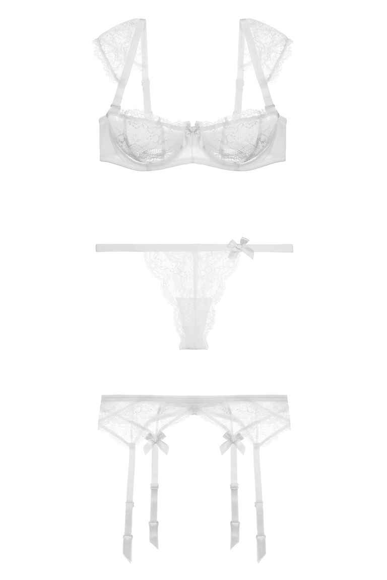 10 Sexy All-White Lingerie Sets to Wear on Your Wedding Night