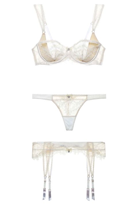 10 Sexy All-White Lingerie Sets to Wear on Your Wedding Night