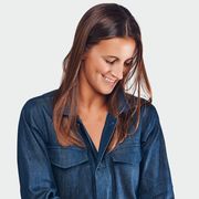 Collar, Sleeve, Human body, Shoulder, Denim, Joint, Elbow, Style, Electric blue, Neck, 