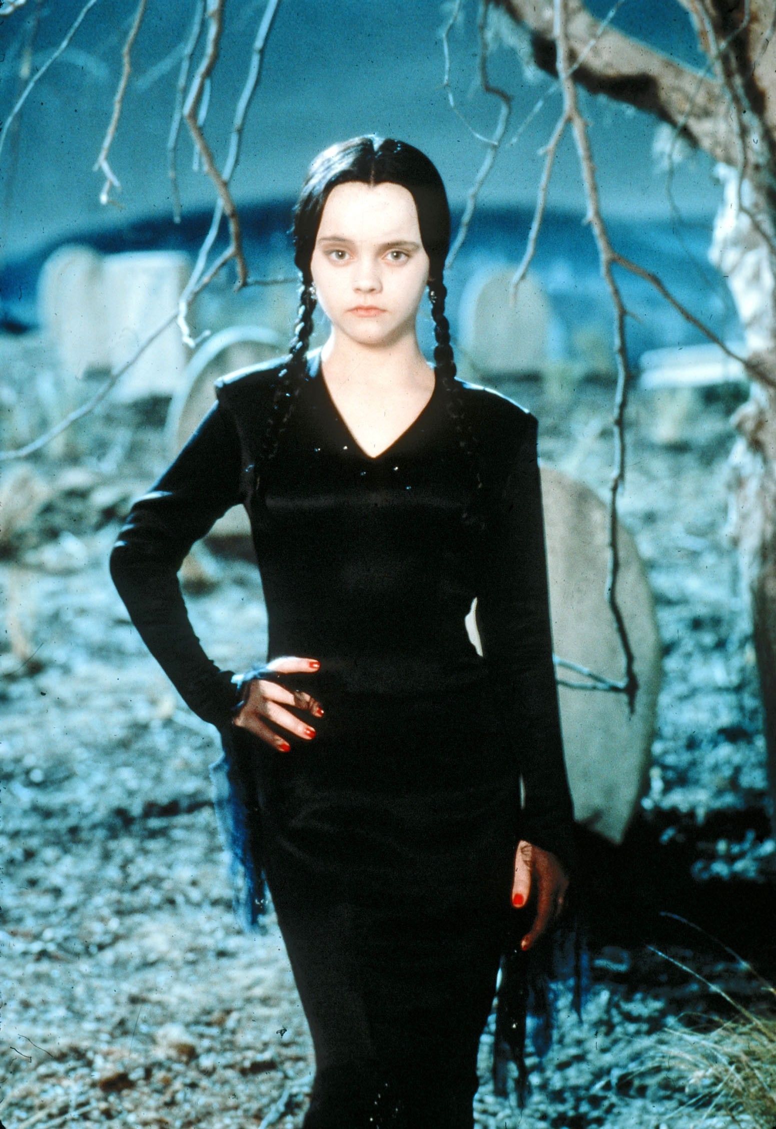 Morticia Addams Sex - Christina Ricci Is a Super Sexy Grown-Up Wednesday Addams