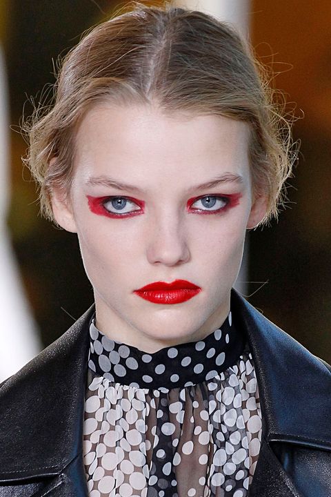 How to Wear Red Lipstick - 5 Ways To Wear Red Lipstick Like A French Girl