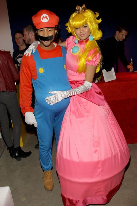 Celebrity Couple Costumes Ideas 2021 Outrageous Celebrity Couple