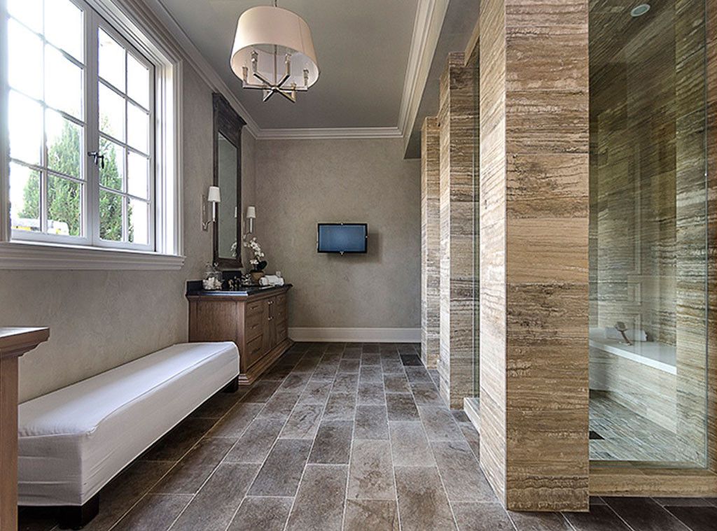 Kim Kardashian And Kanye West House Tour Kimye S Hidden Hills Mansion