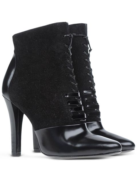 17 Pairs of Black Ankle Boots You Can Wear With Skirts and Cropped Pants