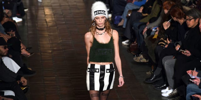 Alexander Wang Fall 2016 Ready-to-Wear Collection