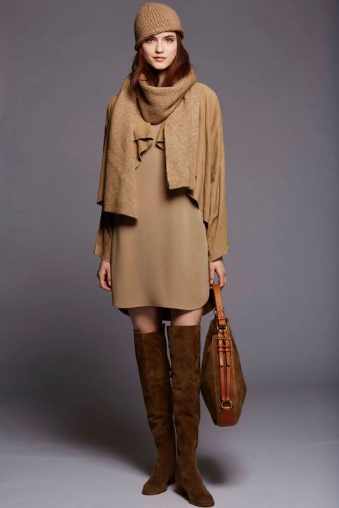Brown, Sleeve, Shoulder, Textile, Human leg, Khaki, Joint, Outerwear, Coat, Boot, 