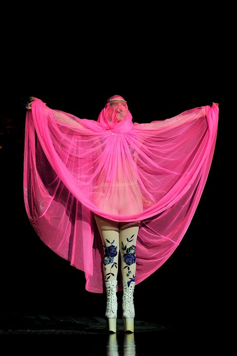 Pink, Stage, Magenta, Costume design, Artist, Performance art, Costume, Dancer, Wing, heater, 