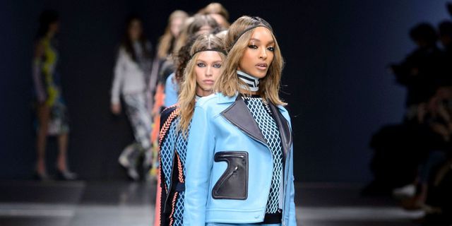 Every Look From Versace's Fall/Winter 2022 Collection — Runway