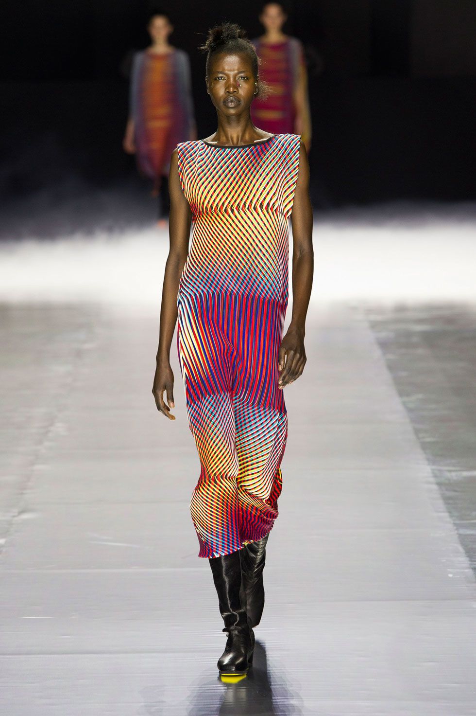 トップス 2016 PRE-FALL ISSEY MIYAKE 3D STEAM All the Looks From the Issey Miyake Fall 2016 Ready-to-Wear Show