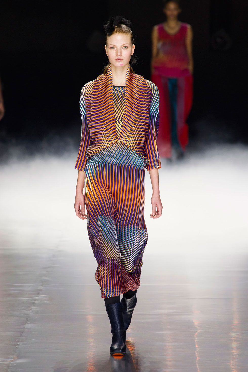 Issey Miyake autumn/winter 2016 collection catwalk show