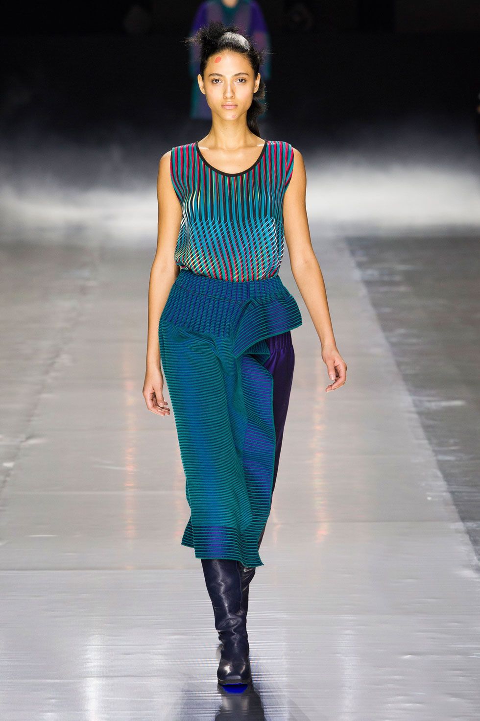 Curved pleats for Issey Miyake Spring 2016 Collection.