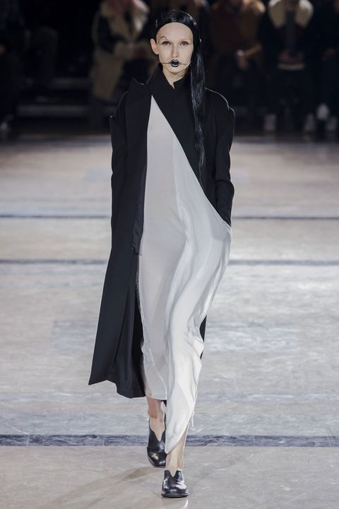 All the Looks From the Yohji Yamamoto Fall 2016 Ready-to-Wear Show