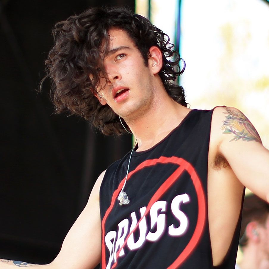 Matt Healy Appears to Make Some Sort of Apology On Stage Following Taylor Swift Break Up