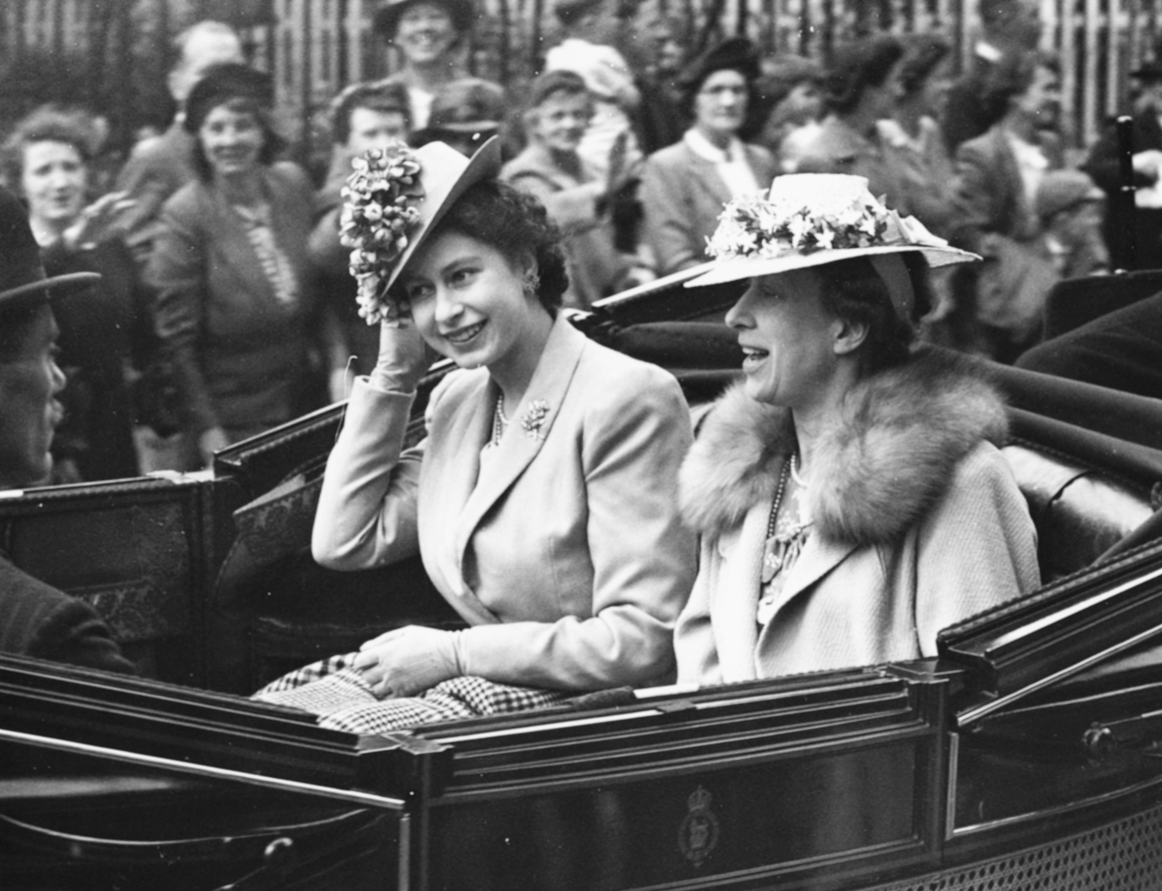 Elizabeth summer hats hotsell