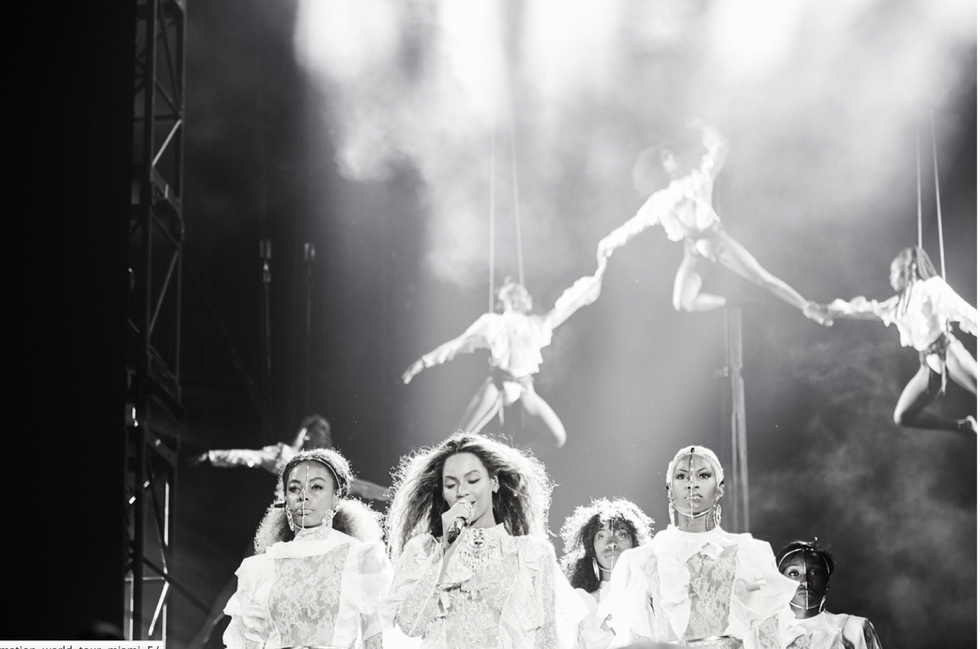 Света первый концерт. Beyonce formation World Tour. Pray you catch me Бейонсе.