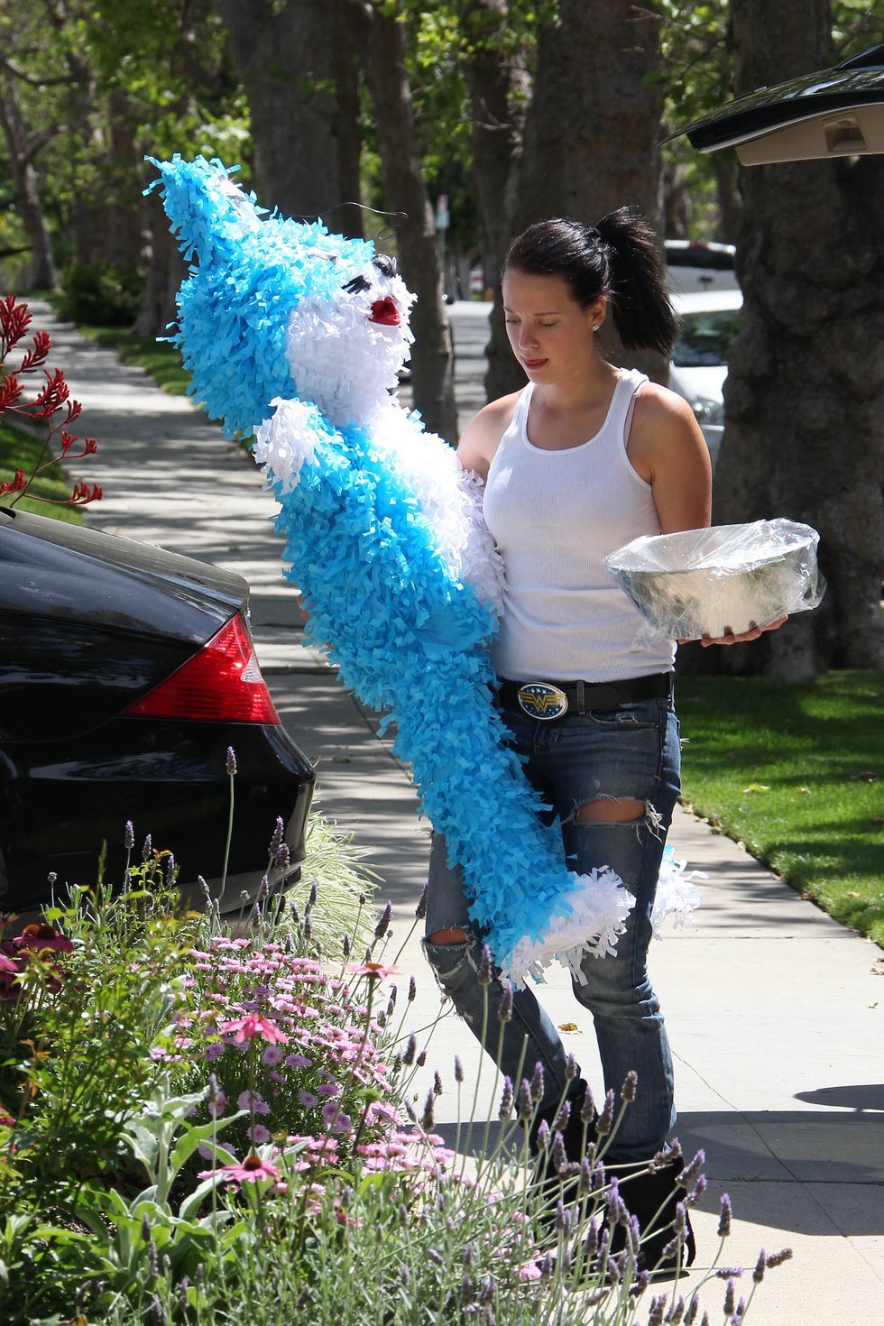 <p>A piñata for Gwen Stefani</p>