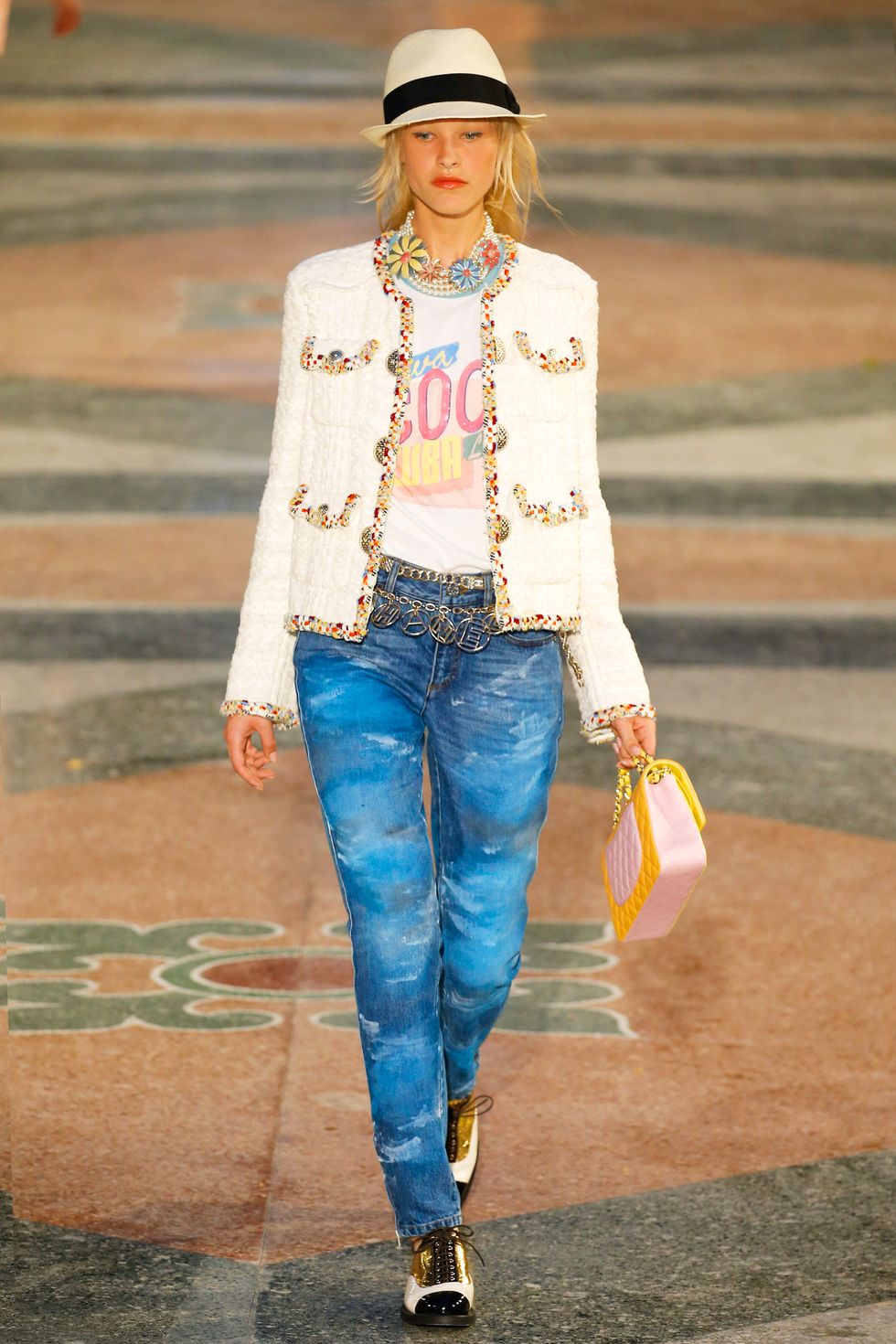 Chanel Cruise 2017 Collection In Cuba [PHOTOS] – Footwear News