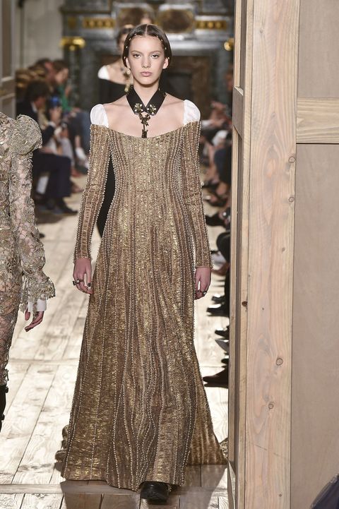 All the Looks from the Valentino Fall 2016 Couture Collection