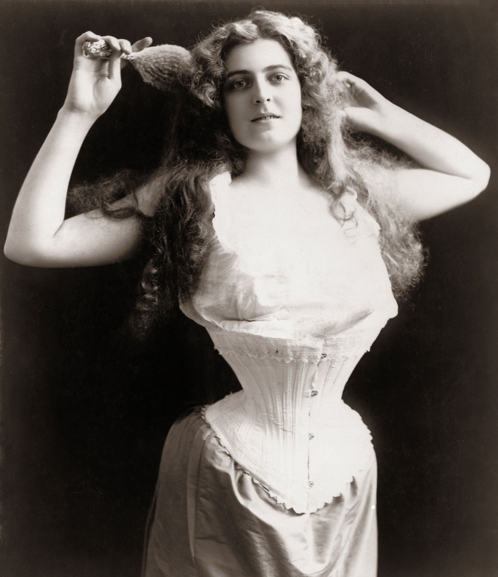 1800s undergarments