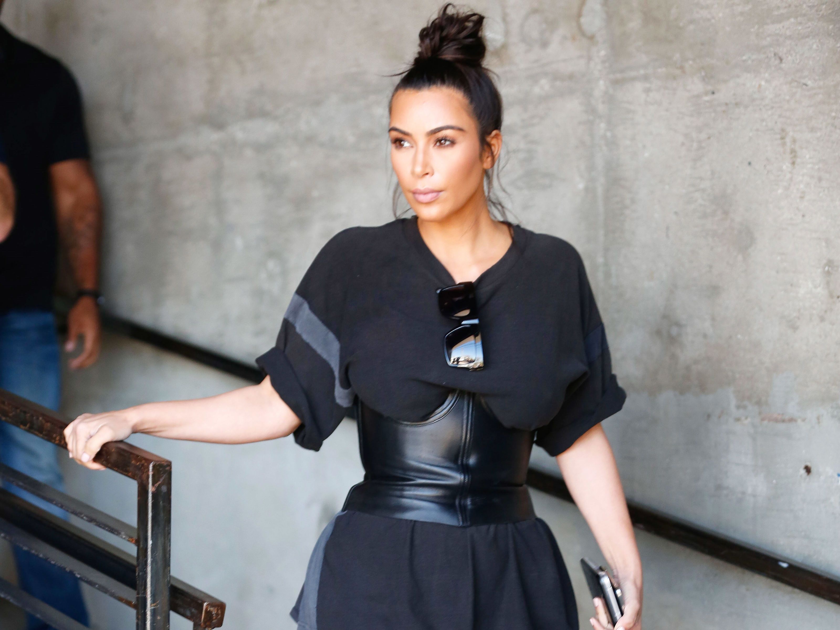 Kim kardashian waist online trainer belt