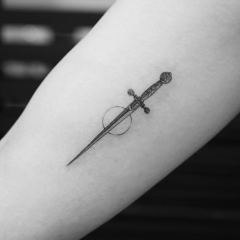 Best Tattoo Artists 12 Tattoo Artists To Follow On Instagram 