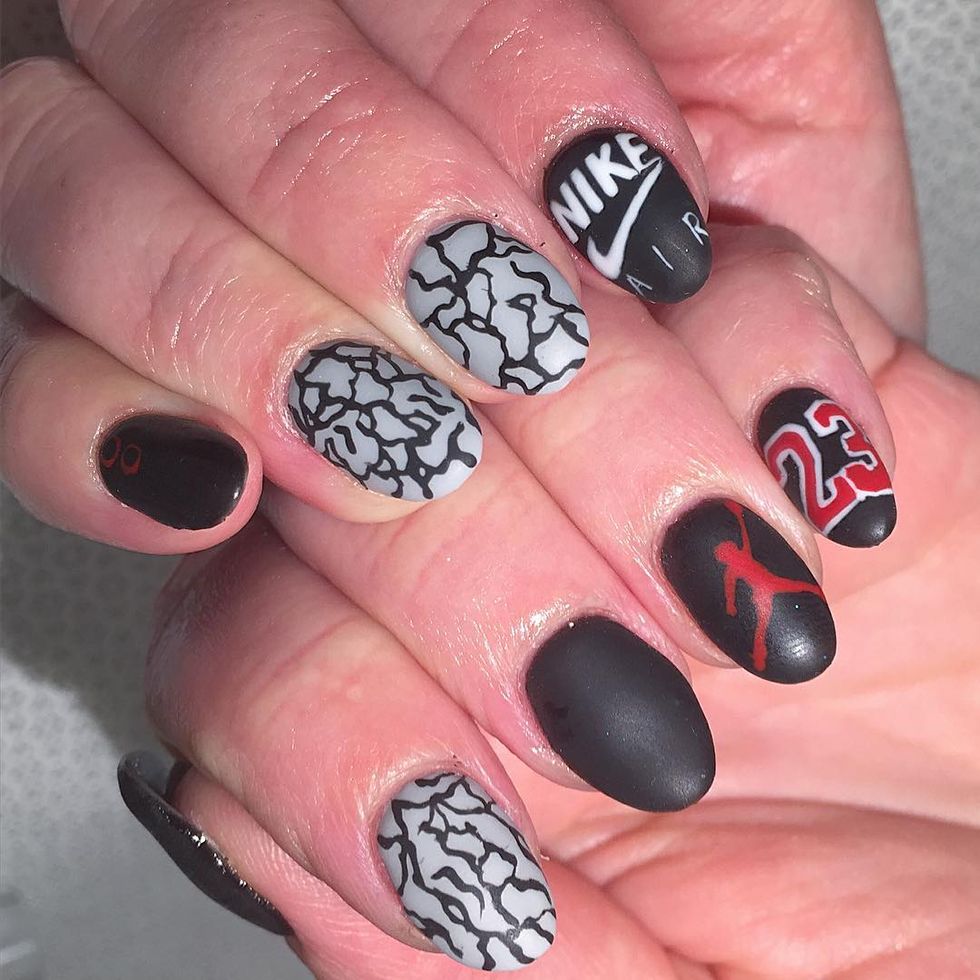<p>You can add a matte topcoat to literally any nail, like this detailed look inspired by Air Jordan III's. </p><p>Design by <a href="https://www.instagram.com/p/BFkelkrNdEC/" target="_blank">@krocaine</a></p>