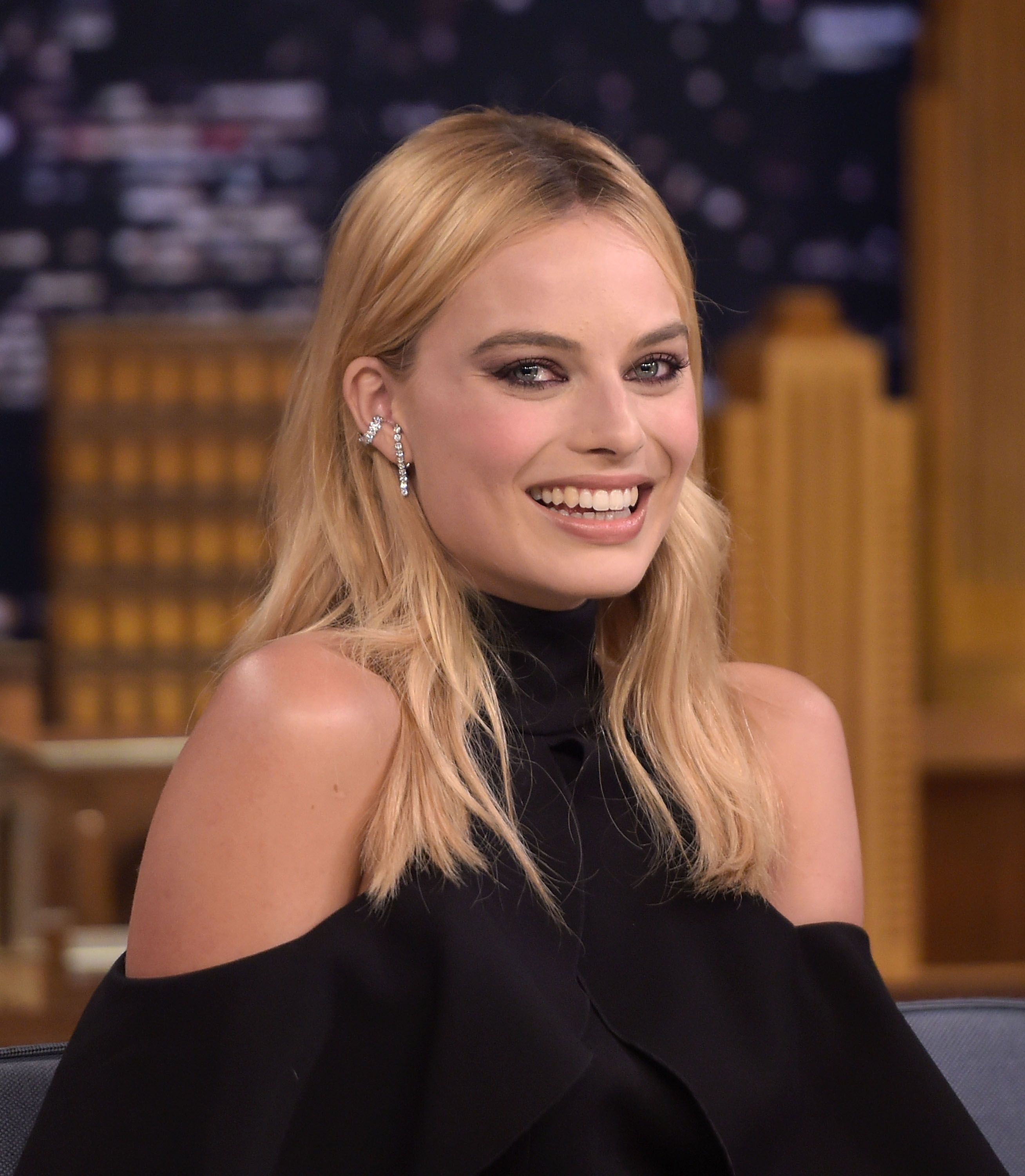 Margot Robbie Gave Cara Delevingne A Tattoo In The Weirdest Place