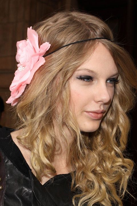 5 Best Taylor Swift Hair Looks Taylor Swift S Signature