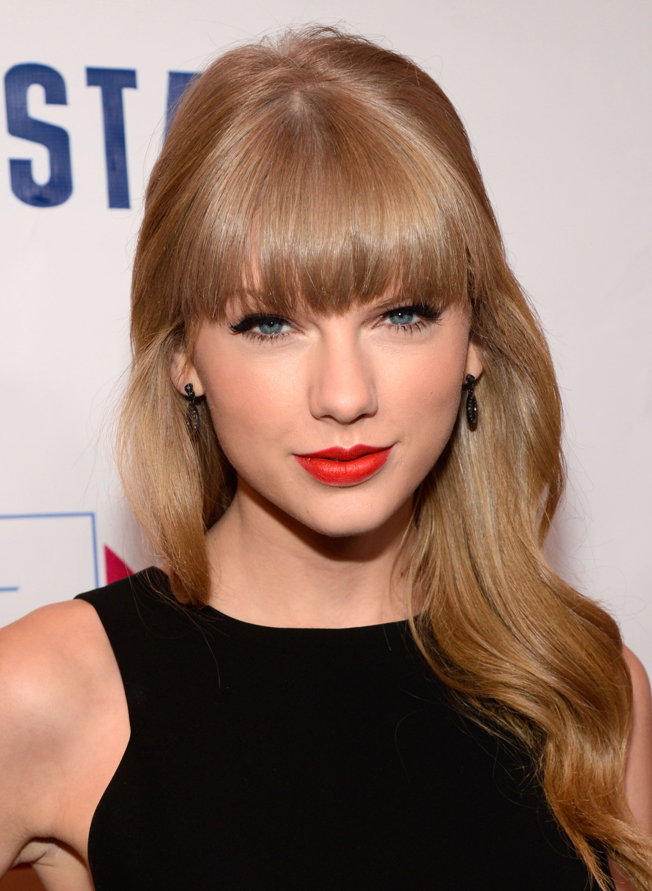 5 Best Taylor Swift Hair Looks Taylor Swift S Signature Hairstyles