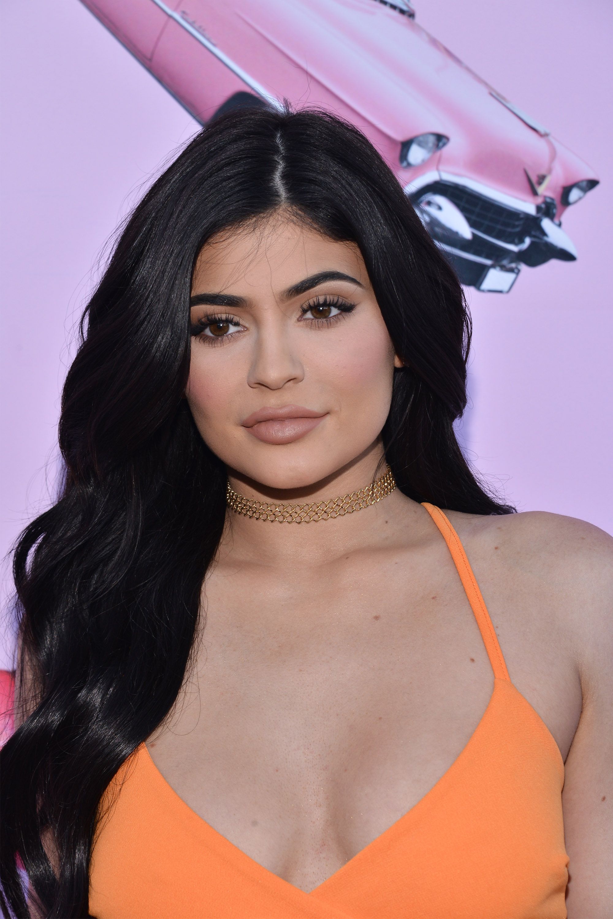 Kylie Jenner Dyed Her Hair Pink, and Now No One Knows What Year It Is |  Glamour UK