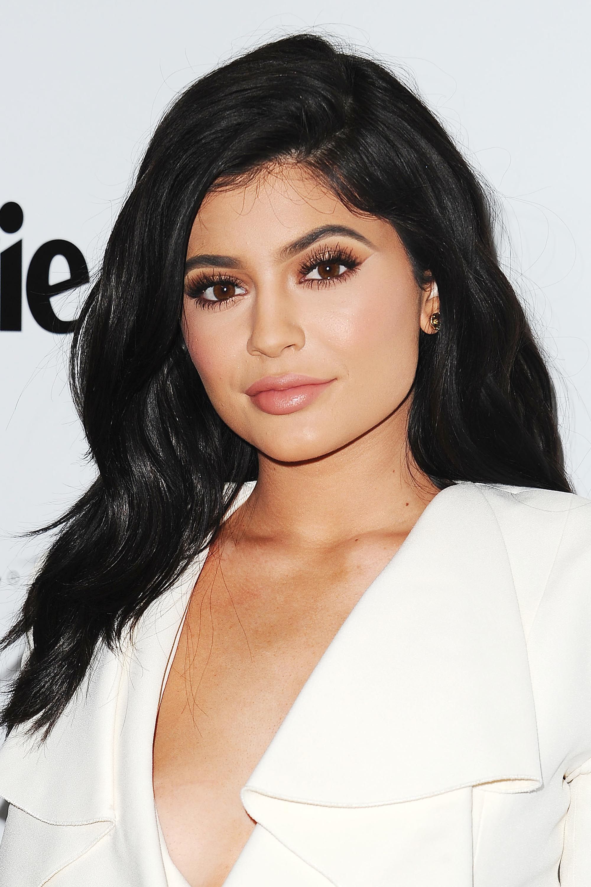 kylie jenner medium haircut