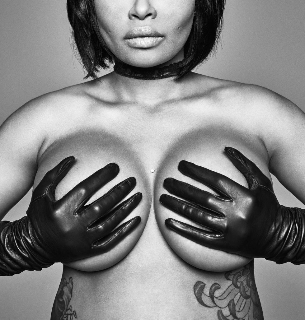 Black Chyna Naked - Blac Chyna Poses Nude for ELLE - Rob Kardashian's Fiance Blac Chyna Tells  All