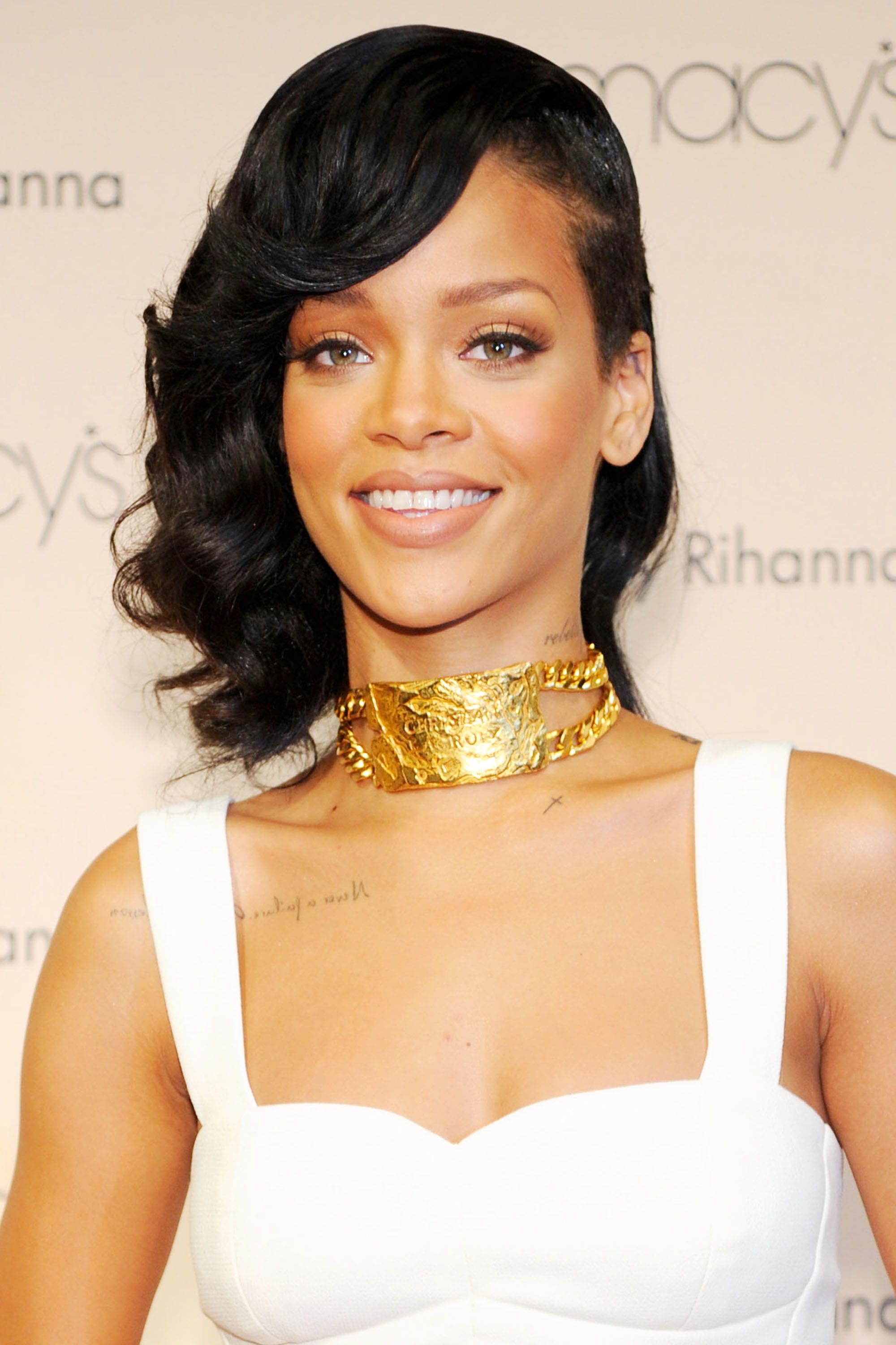 50 Best Rihanna Hairstyles Our Favorite Rihanna Hair Looks