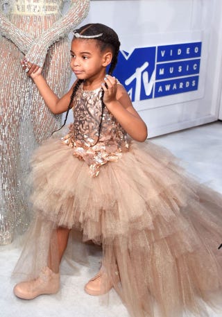 Blue Ivy Carter Wears $11,000 Mischka Aoki Dress to MTV VMAs - Blue Ivy