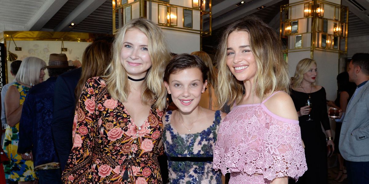 Celebs Love Millie Bobby Brown - Stars Take Pictures With Eleven from ...