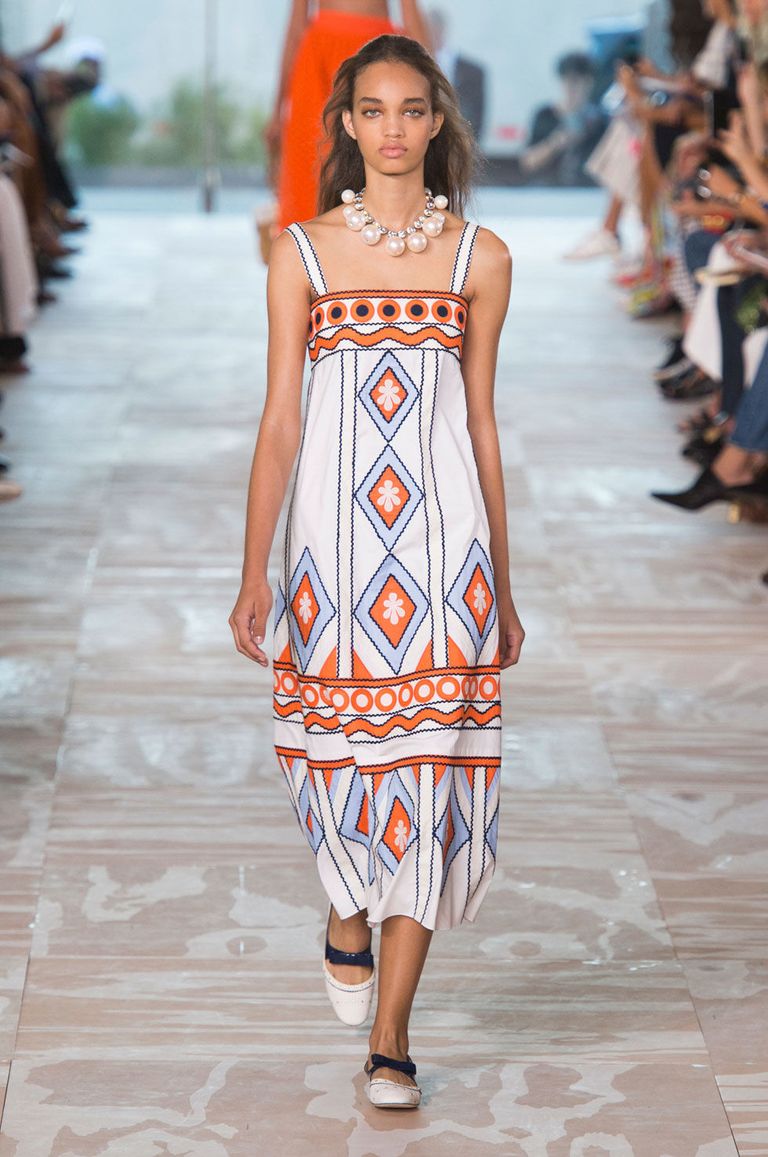 40 Looks From the Tory Burch Spring 2017 Show - Tory Burch Runway Show ...