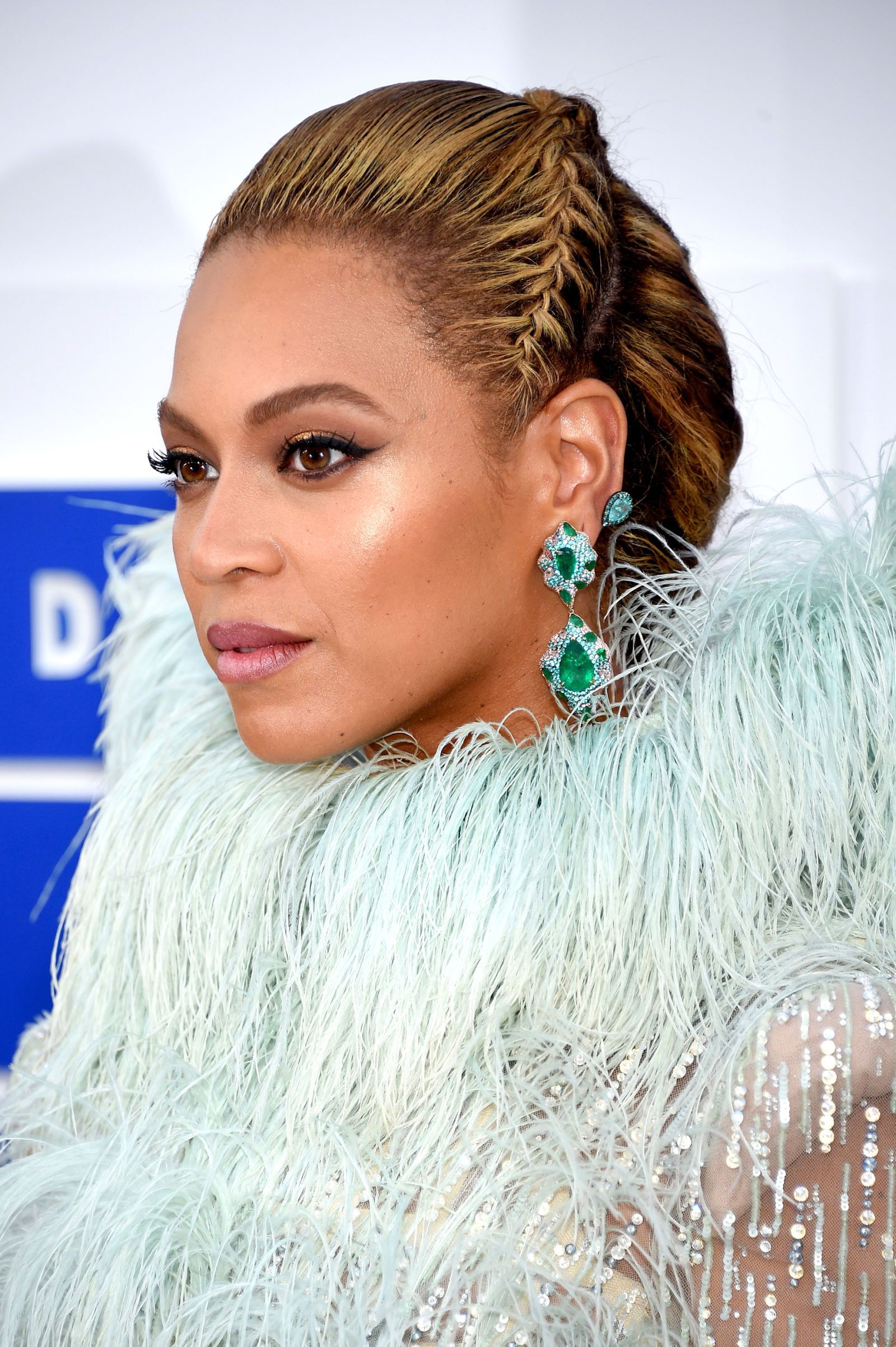 80 Best Beyonce Hairstyles Of All Time - Beyoncé's Evolving Hair Looks