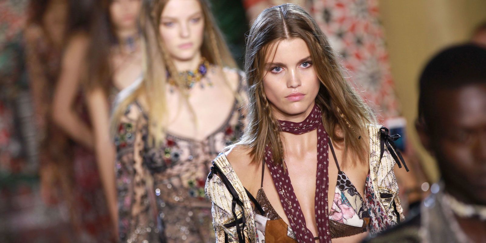 64 Looks From the Roberto Cavalli Spring 2017 Show - Roberto 64 Looks From the Roberto Cavalli Spring 2017 Show - Roberto
