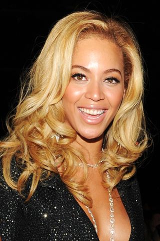 80 Best Beyonce Hairstyles Of All Time Beyonce S Evolving Hair Looks