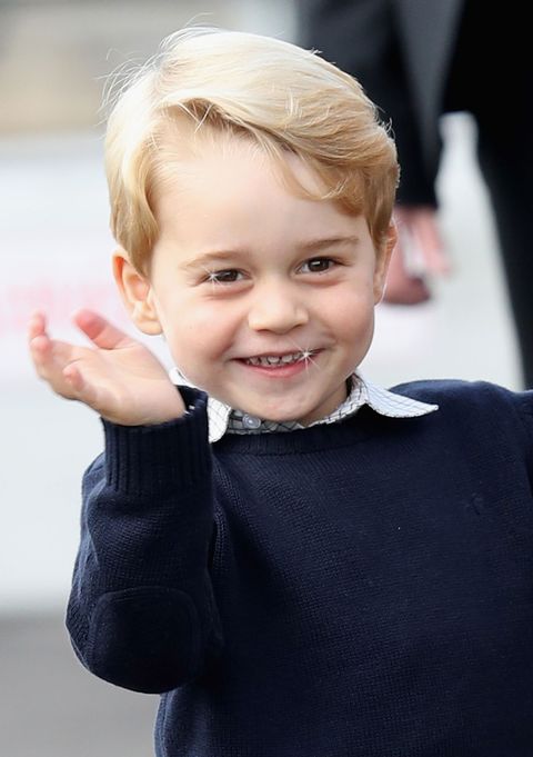 Prince George Leaves Canada in the Cutest Way - Prince George Waves ...