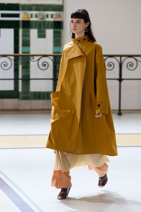 32 Looks From the Lemaire Spring 2017 Show - Lemaire Runway Show at ...