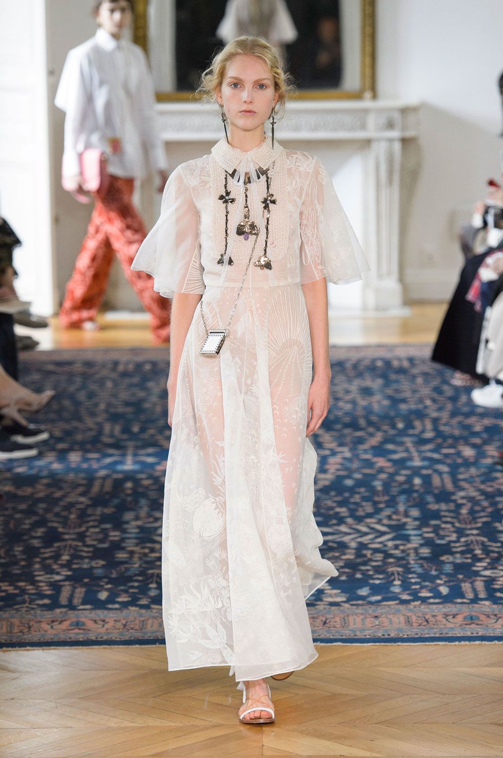 64 Looks From the Valentino Spring 2017 Show - Valentino Runway Show at ...