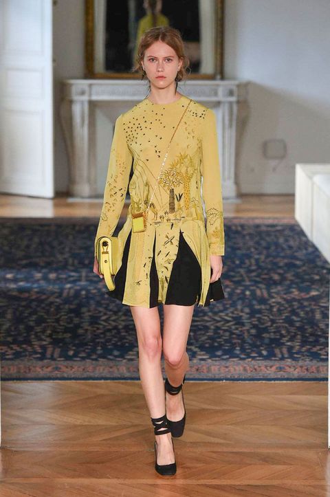 64 Looks From the Valentino Spring 2017 Show - Valentino Runway Show at ...
