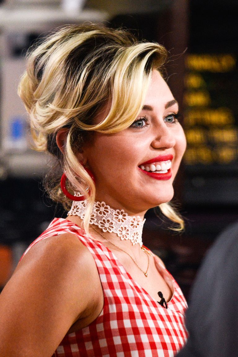 Miley Cyrus' Best Hairstyles of All Time - 59 Miley Cyrus ...