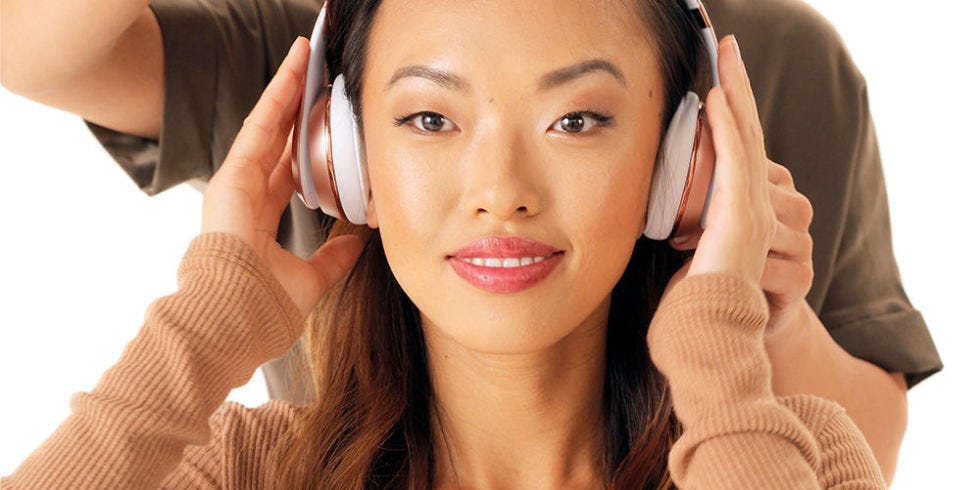 Headphone Hair Is Now A Thing Headphone Hair Is Now A Thing