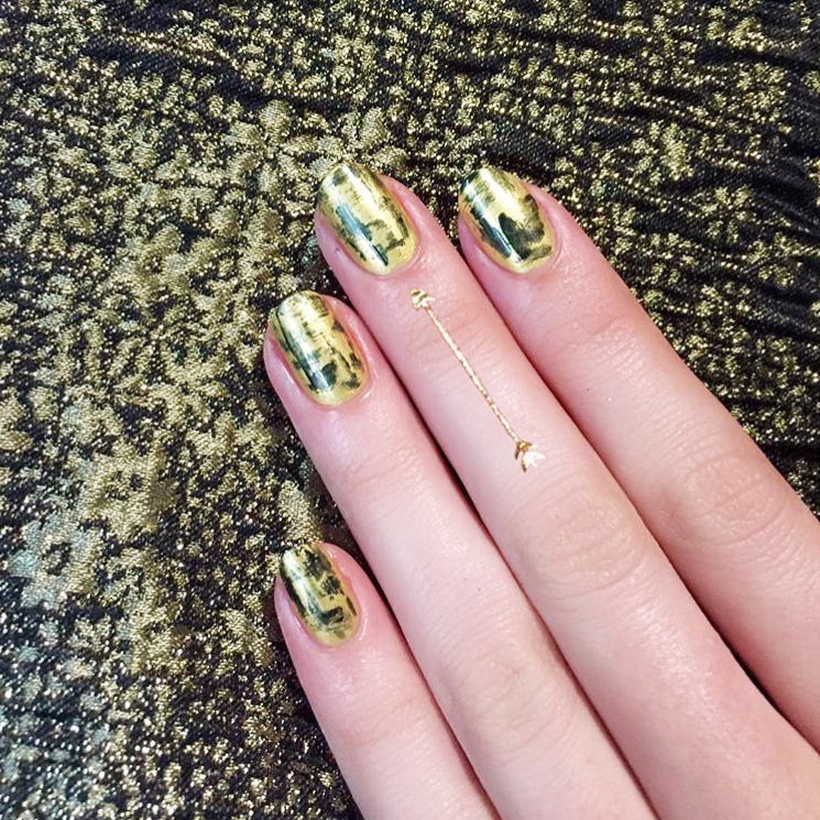 21 Glitter Nail Art Designs - Sparkly Ideas for Chic Glitter Manicures