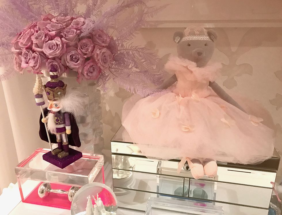 Pink, Petal, Dress, Lavender, Embellishment, Peach, Toy, Cut flowers, Rose family, Day dress, 